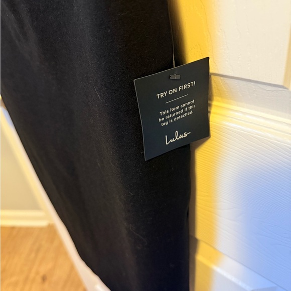 NWT Lulu's Classic Black - Off the Shoulder Classic Evening Dress - M - Picture 10 of 10